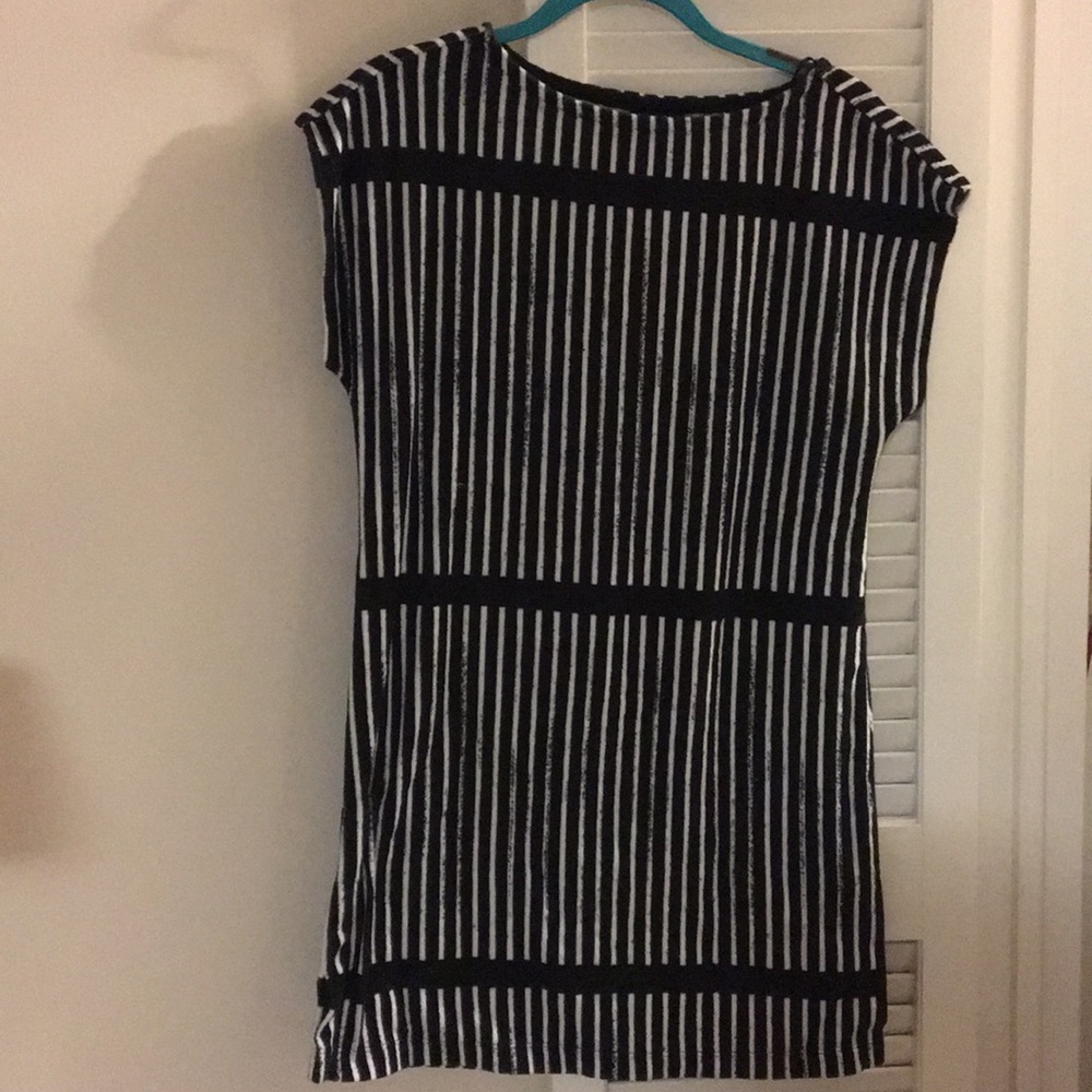 GUC navy striped coverup